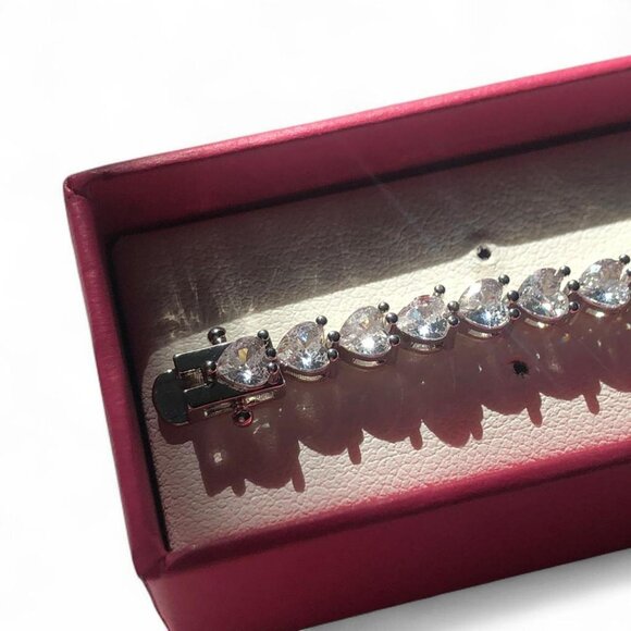 Stella Rose Heart Tennis Bracelet - Picture 3 of 4